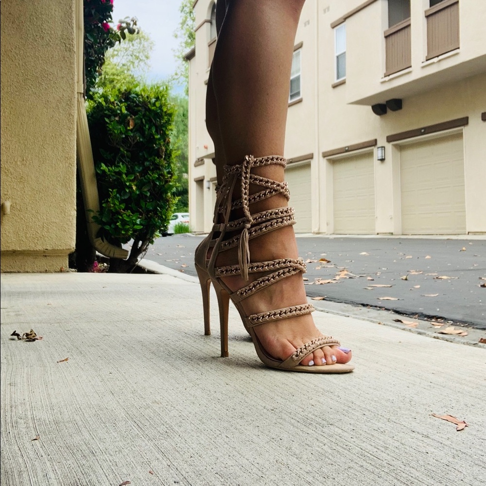 LOLA Shoetique Chain link strap up heel